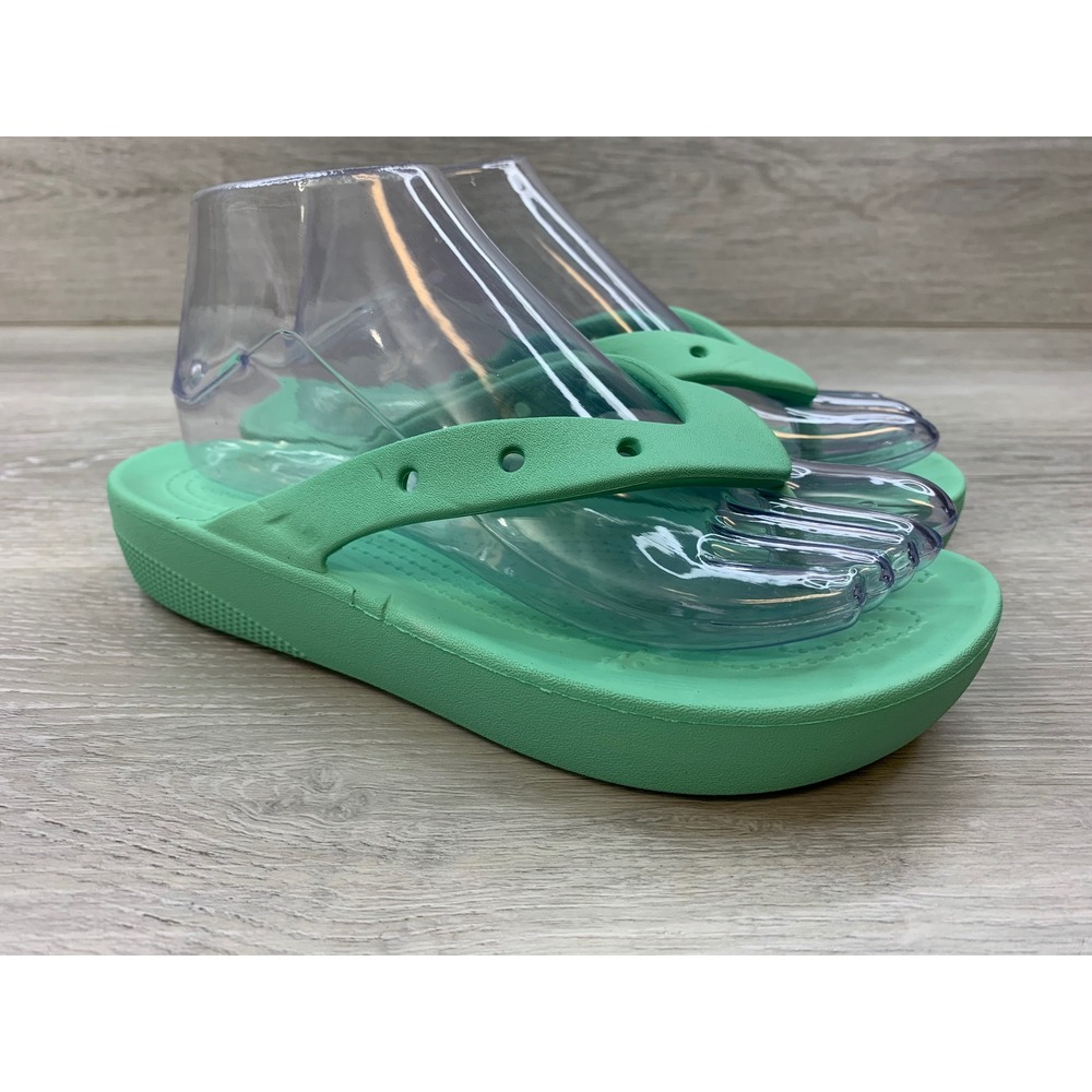 Crocs Classic Platform Flip Mint Green Foam Sandals Women's Size 7 Casual Shoes